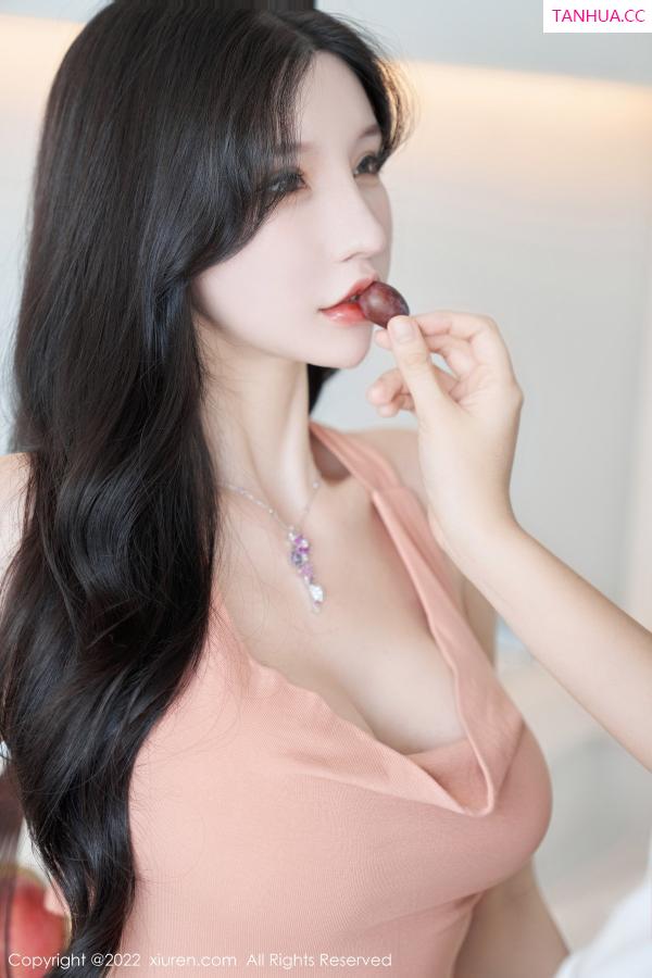 周于希dummy  [XiuRen]高清写真图 2022.11.18 No.5881 周于希Sally 成都心愿旅拍第16张图片
